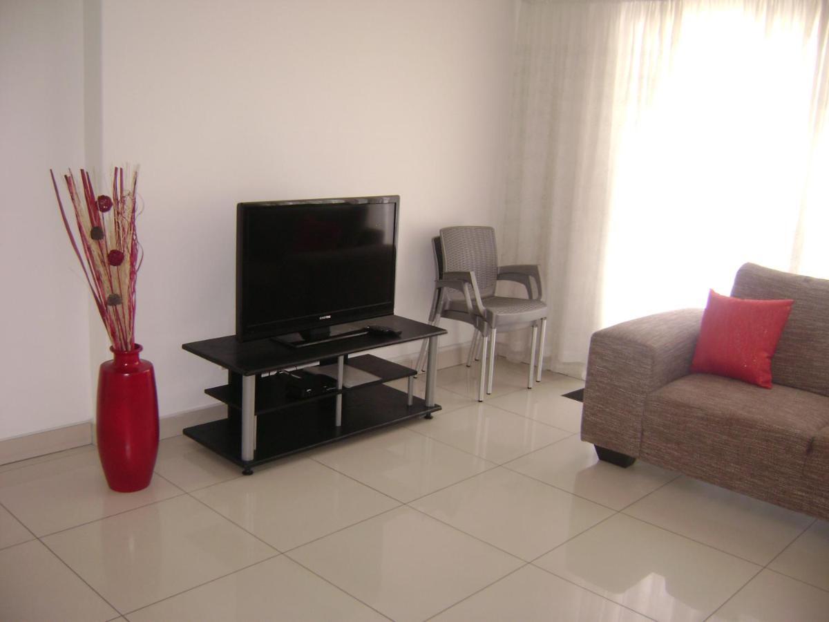 North Beach Durban Apartments Экстерьер фото